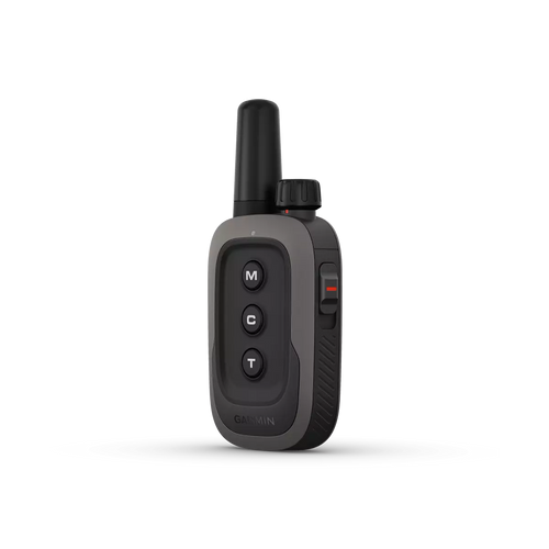 Garmin Delta® SE Dog E-Collar used during a German Shorthaired Pointer training session. Ideal for professional bird dog training and upland hunting dogs retrieving game. Perfect gear for puppy training courses demonstration.